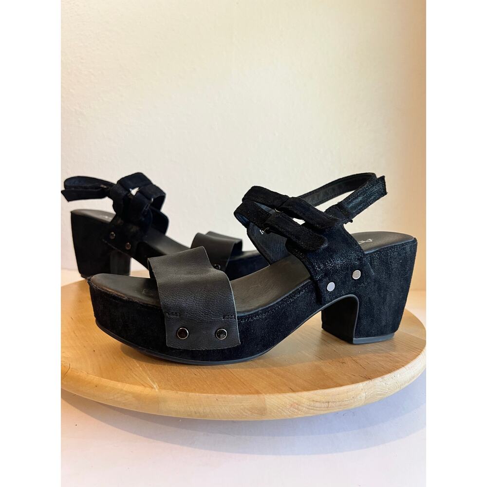 Antelope Black Genuine Leather Metallic Studded Chunky Sandal Size 8.5